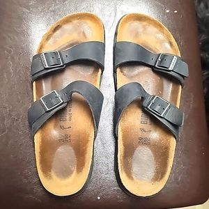 Birkens sandals sz 39